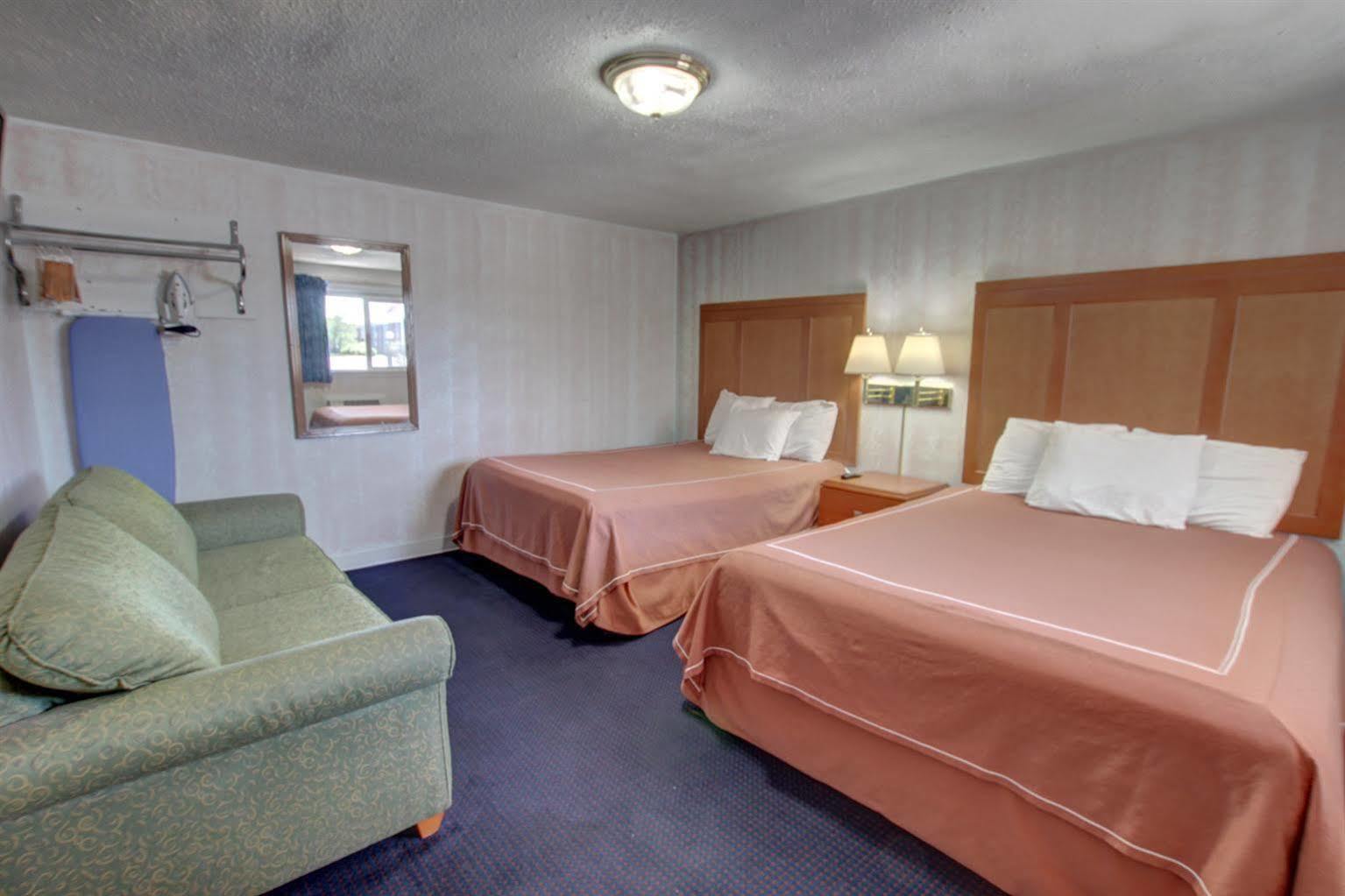 Castle Inn & Suites Ниагара-Фолс Экстерьер фото